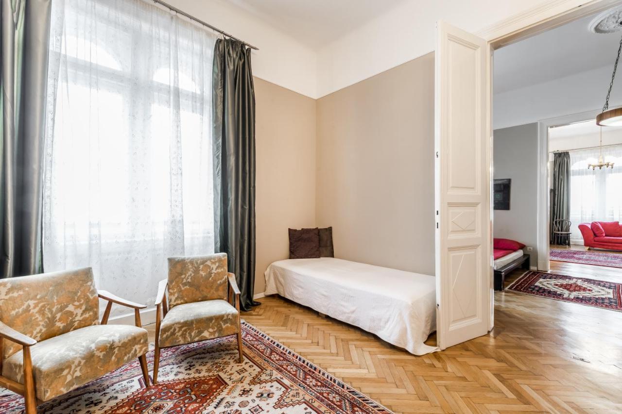 Berta - 4 Bedrooms, 3 Baths Budapest Exterior photo